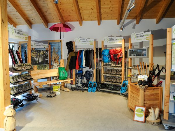 Ausleihen von Outdoor-Equipment im Test-Center Oberes Rodachtal.