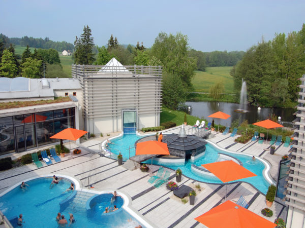 Außenbecken der Therme Bad Steben, Solebecken, Therme, Strömungskanal, Pavillon des Hörens, Bad Steben, Pavillon des Fühlens