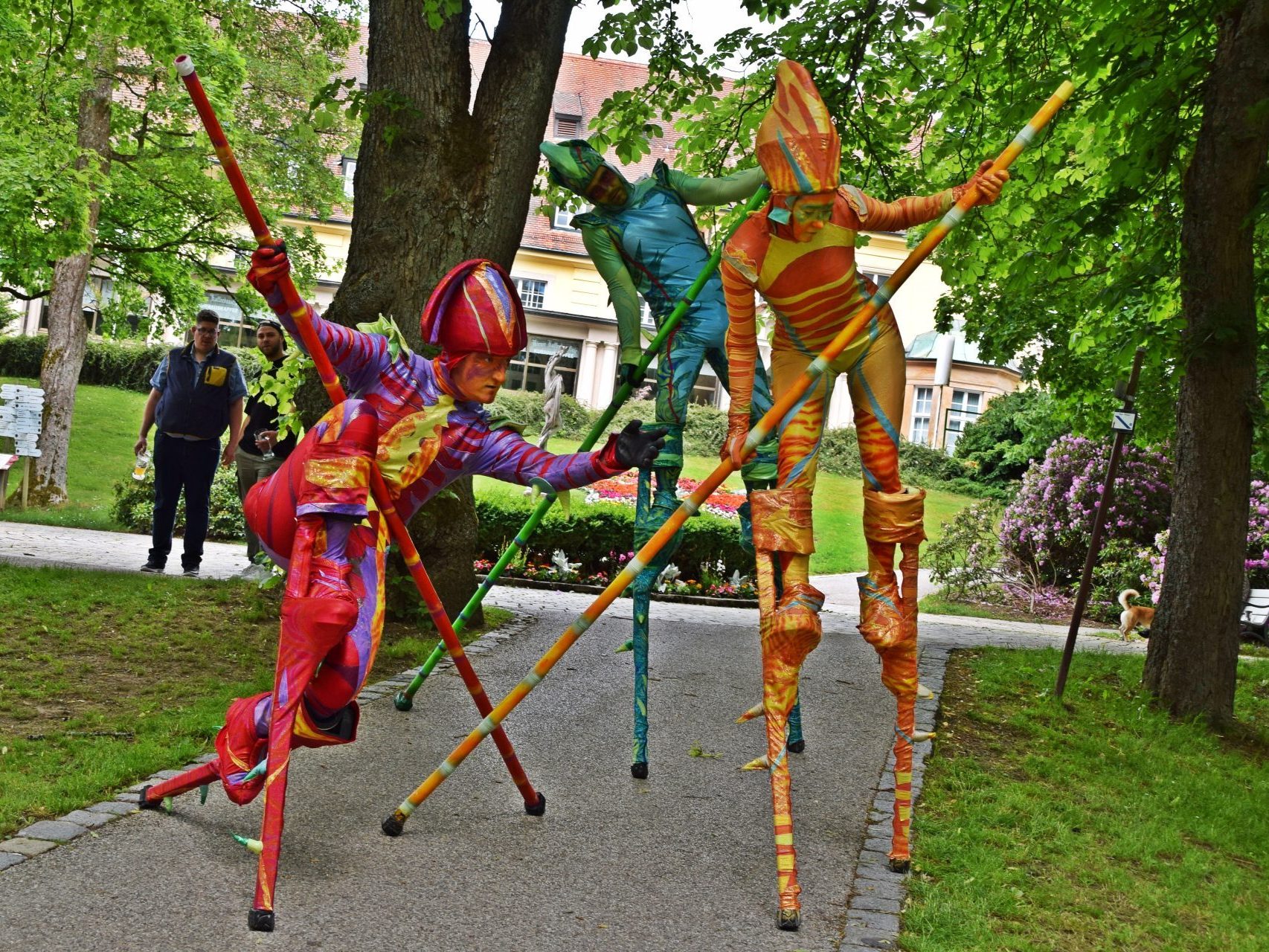 Zebra Stelzentheater Kurparkfest Bad Steben